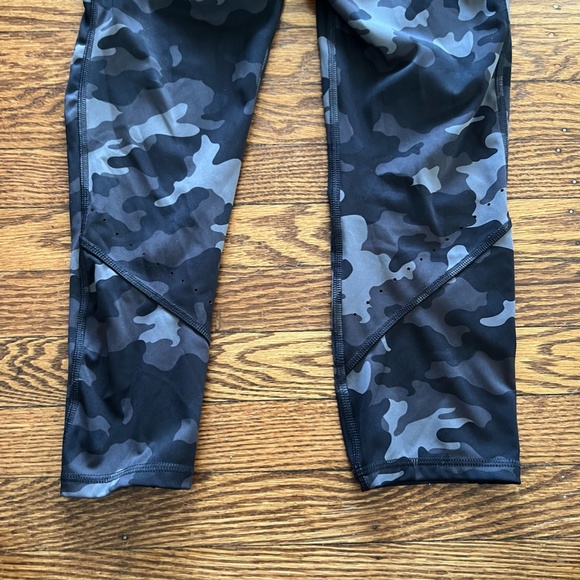 Target all motion leggings - Picture 3 of 8